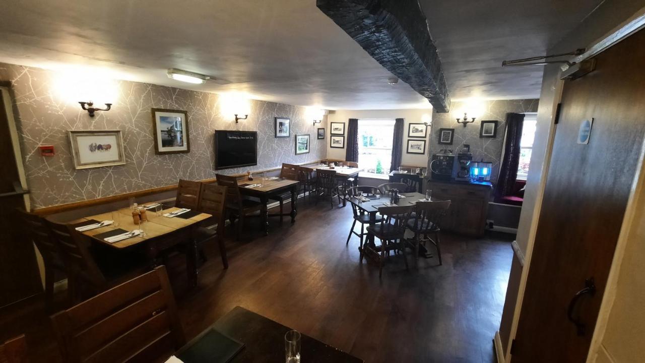 Kings Arms Hotel Hawkshead Exterior photo